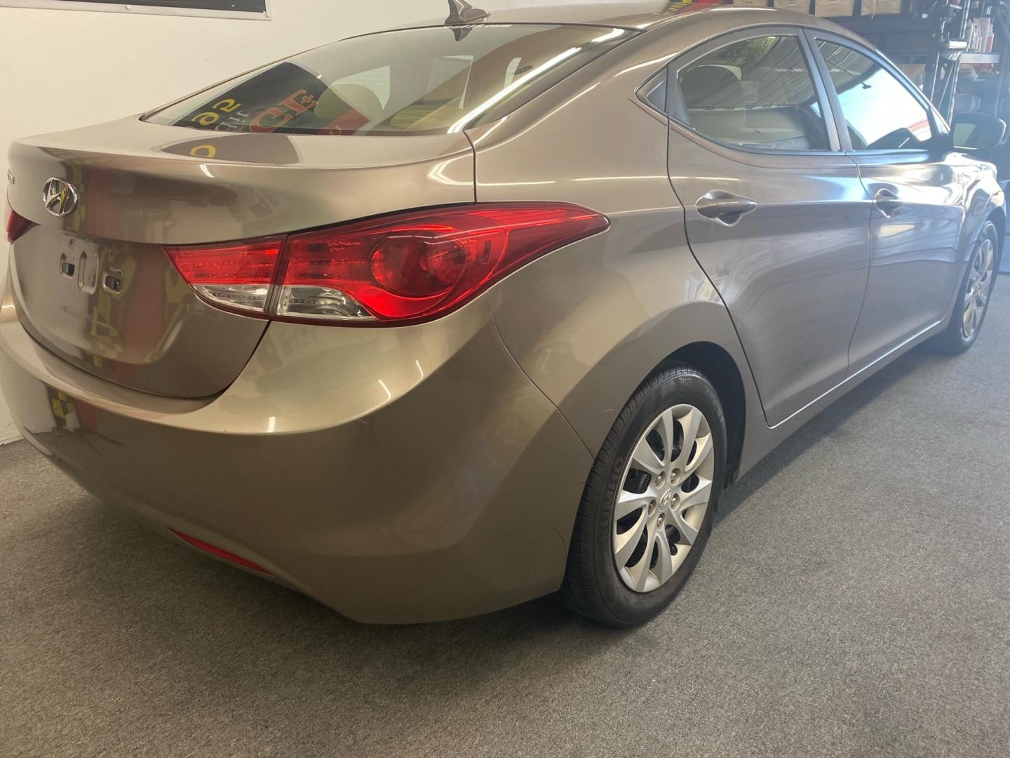 2012 GRAY /Tan Hyundai Elantra (5NPDH4AE7CH) , located at 533 S West End Blvd., Quakertown, PA, 18951, (877) 257-4995, 40.343994, -75.303604 - Photo#3